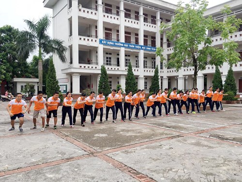 Trường Tiểu học Thượng Thanh tổ chức Giải chạy báo Hà Nội mới lần thứ 43 “ Vì hoà bình” trong cán bộ, giáo viên, nhân viên
